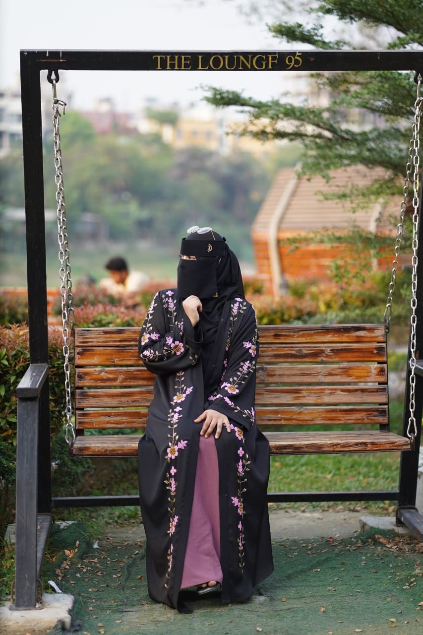 Muslima Dubai Embroidered Burqa Set